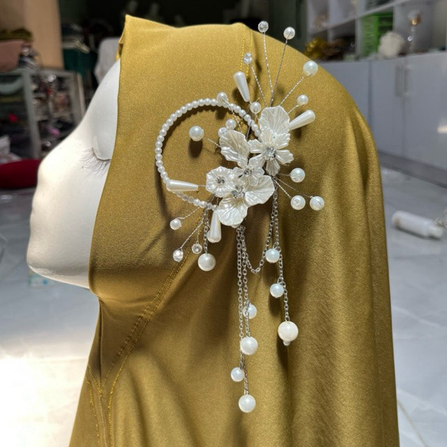 Bros Headpiece Hijab Juntai Broken White