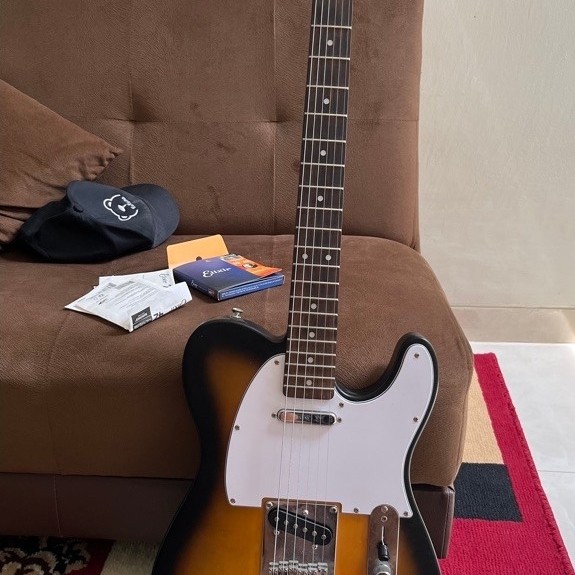Squier Telecaster Debut Series