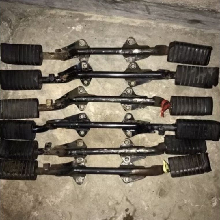 Bostep Mesin Depan Megapro Primus Original Copotan Pijakan Kaki Megapro Hiu