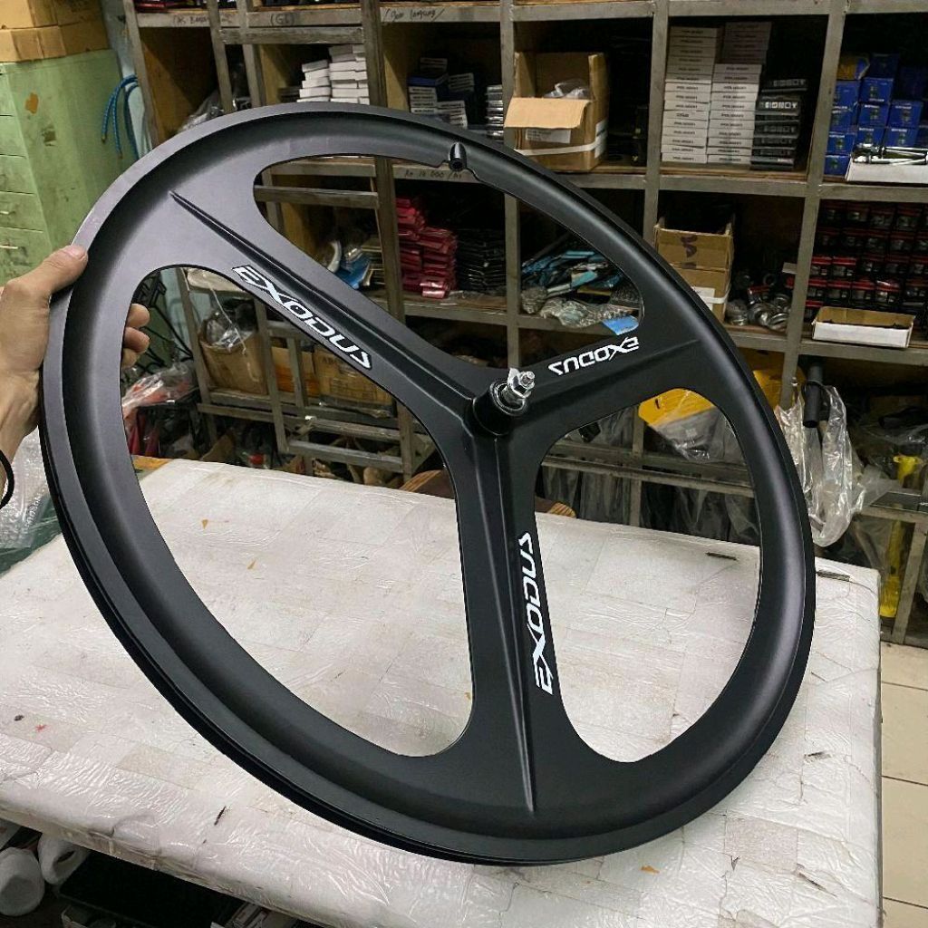 Wheelset Velg Depan Palang Trispoke 700c Alloy Bearing EXODUS Putih Dan Hitam Sticker Scotlite Trisp