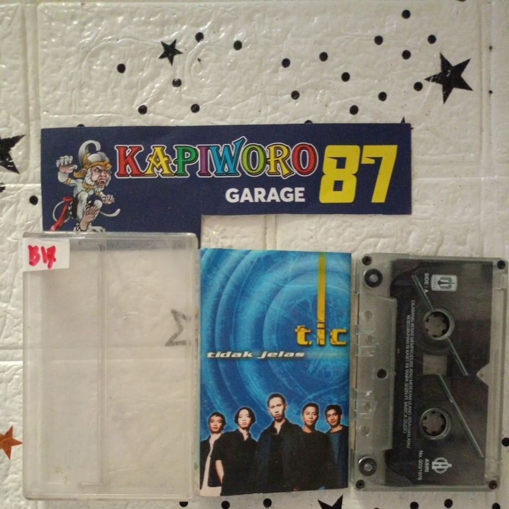 Kaset Pita.Tic Tidak Jelas