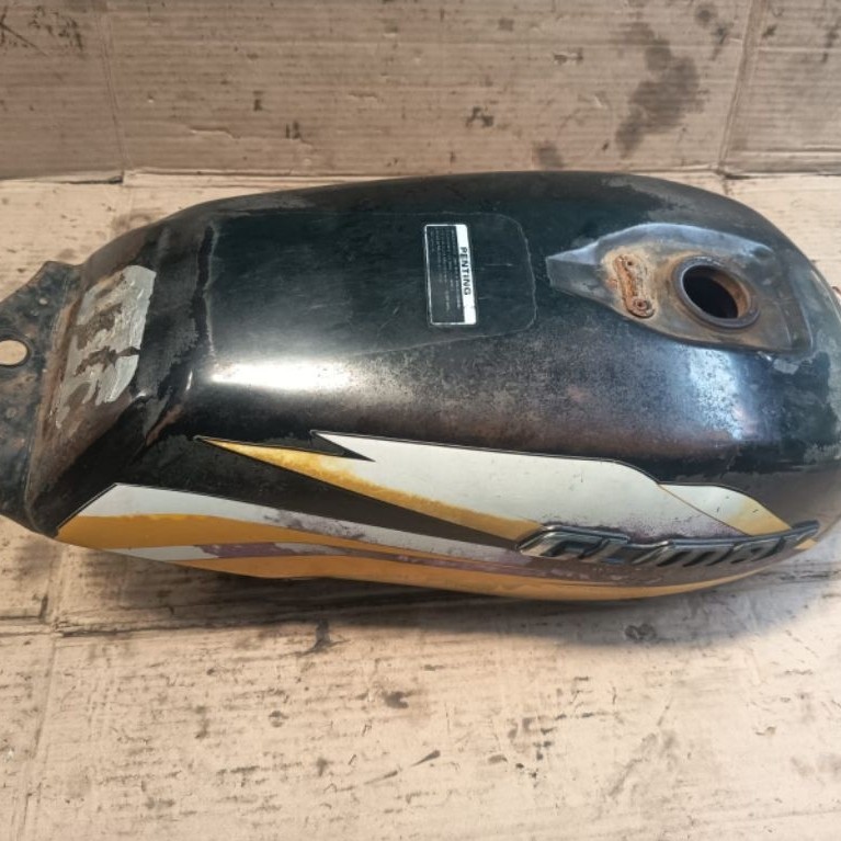 Tengki honda gl max 2005 asli