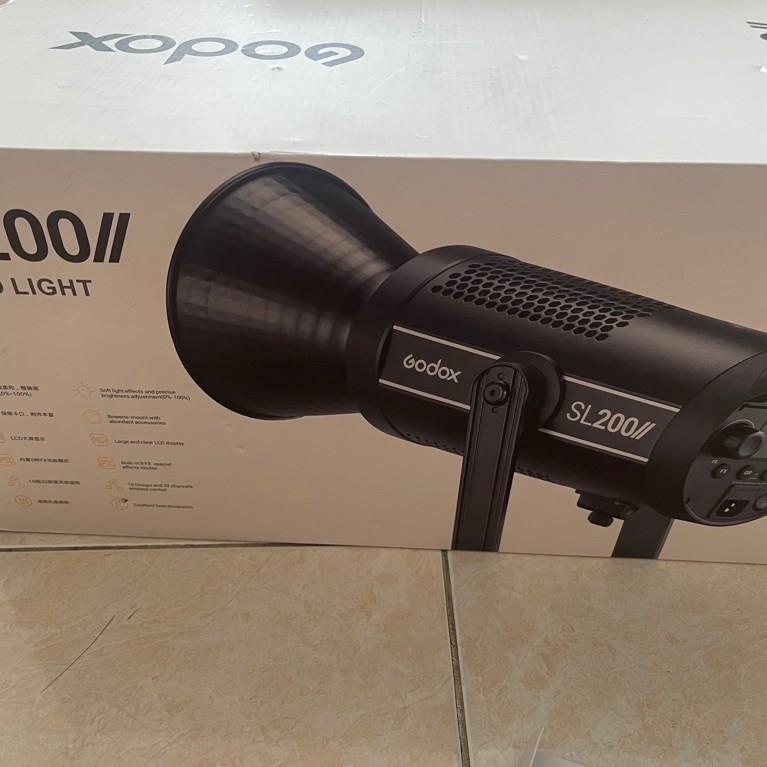 Godox Lighting Studio SL 200 //