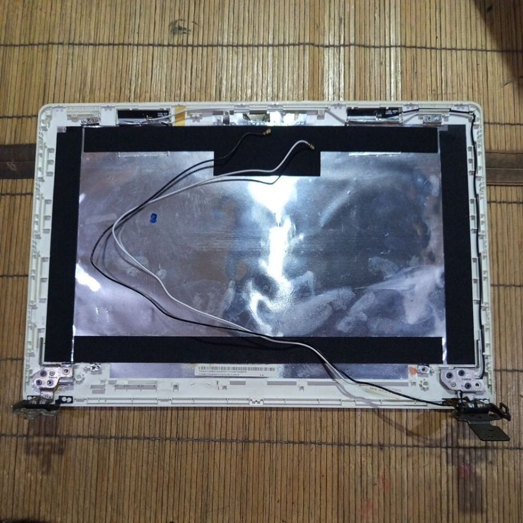 Casing LCD (Frame Cover) + Engsel Asus A450C A450 X450 X450C White
