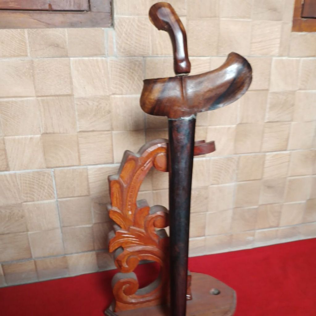 Keris Omyang Jimbe/Putut Kembar Luk 13 Garapan Halus,Pamor Kulit Semongko