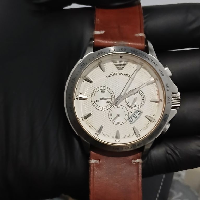 Jam tangan merk EMPORIO ARMANI(ORIGINAL)