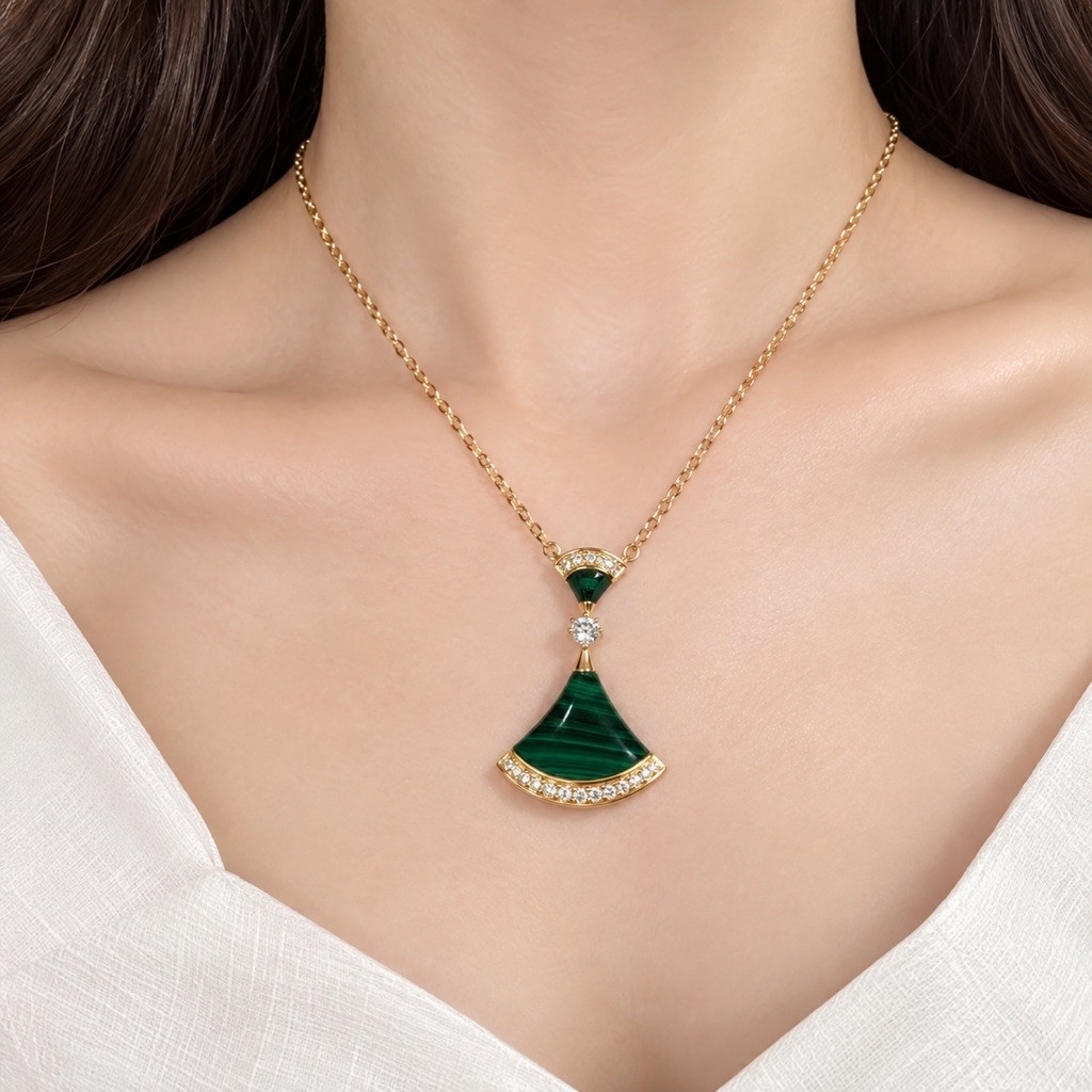 Emerald Fan Gold Necklace