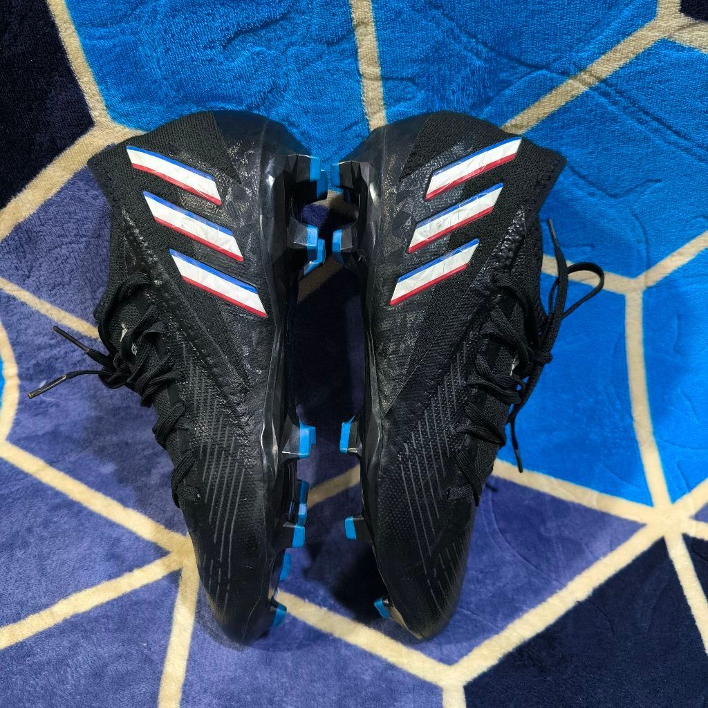 Sepatu Sepak Bola Adidas Predator Edge.3 FG