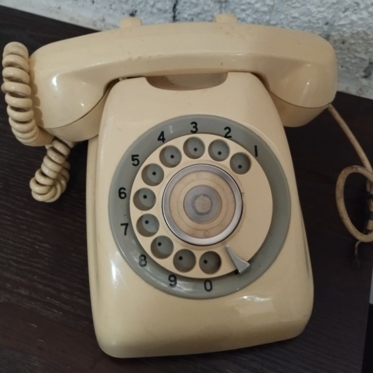 Telepon rumah Putar Jadul Vintage