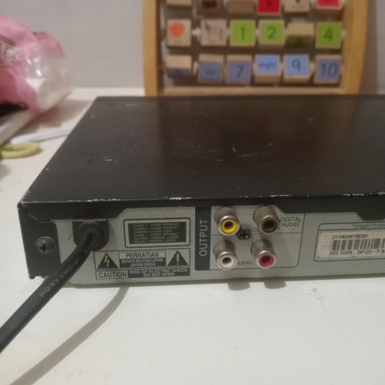 Pemutar Dvd lg model Dp122