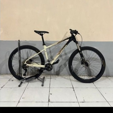 POLYGON XTRADA 6 TAHUN 2022