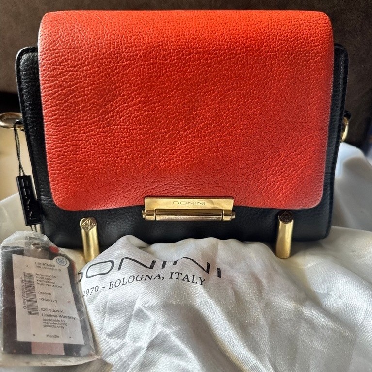 Tas selempang wanita DONINI Livia Mini warna oranye hitam preloved