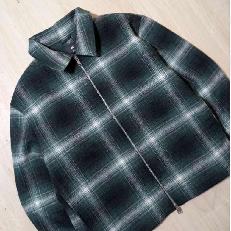 H&M Overshirt Wool Jacket Kotak-Kotak L