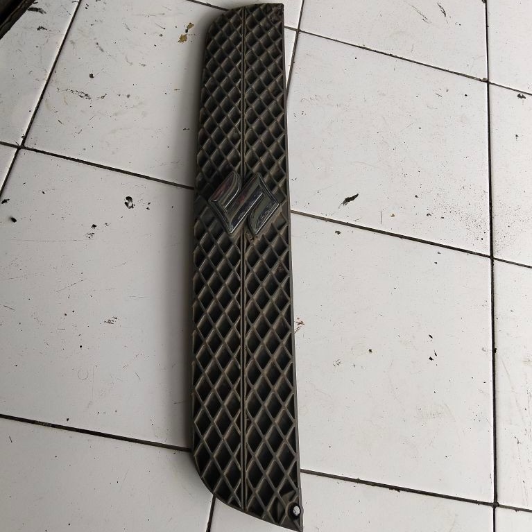 Gril bemper Suzuki Carry Futura Original Bekas