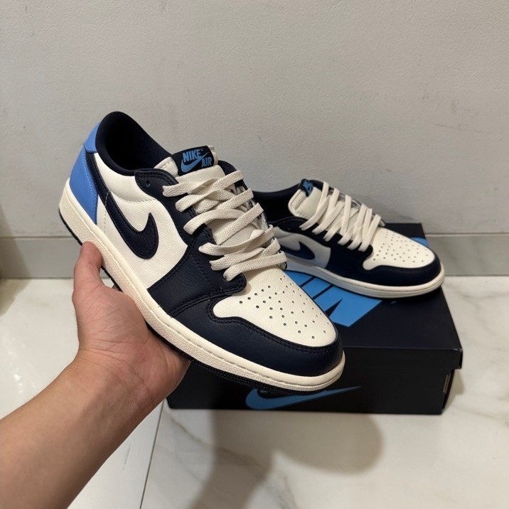 Air Jordan 1 Low OG Obsidian UNC