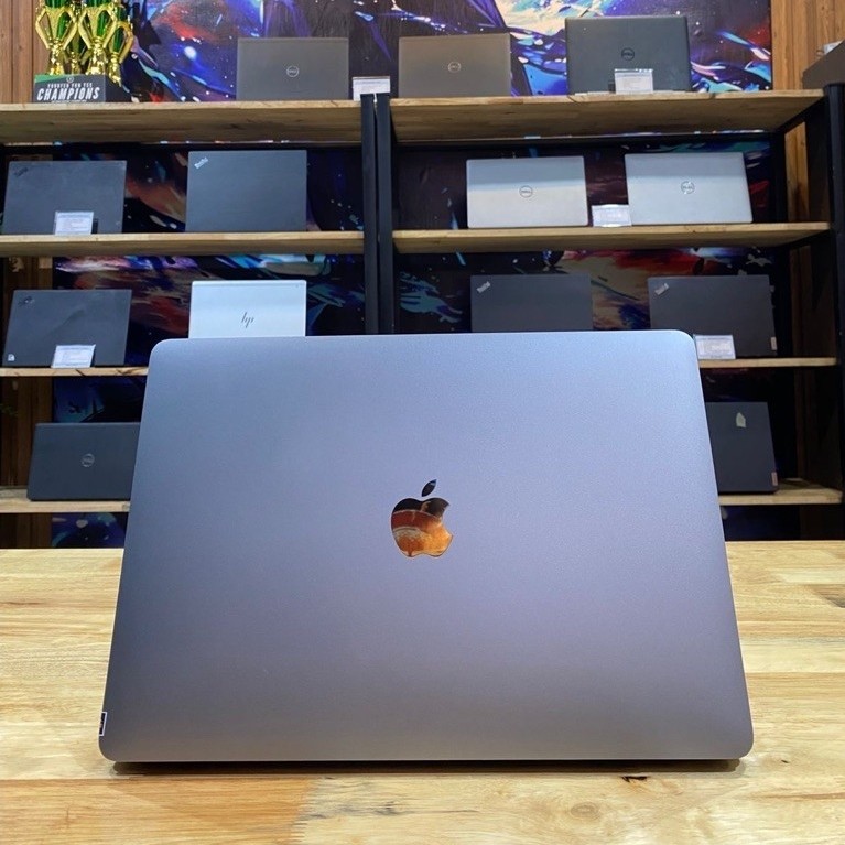 MacBook Pro 2020 TouchBar