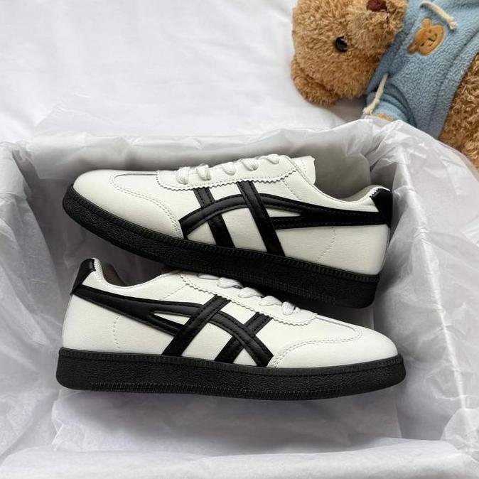 COD) 2026 Sepatu wanita model terlaris, sepatu ringkas untuk pelajar, sepatu santai serbaguna.Sepatu
