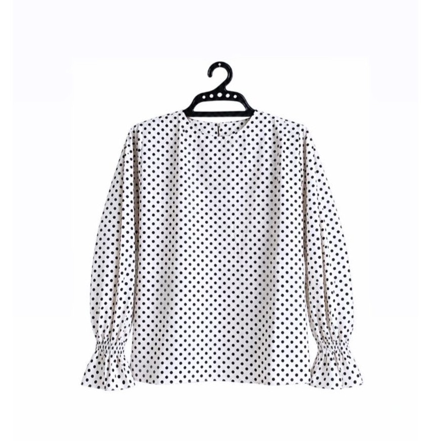 blouse polkadot putih