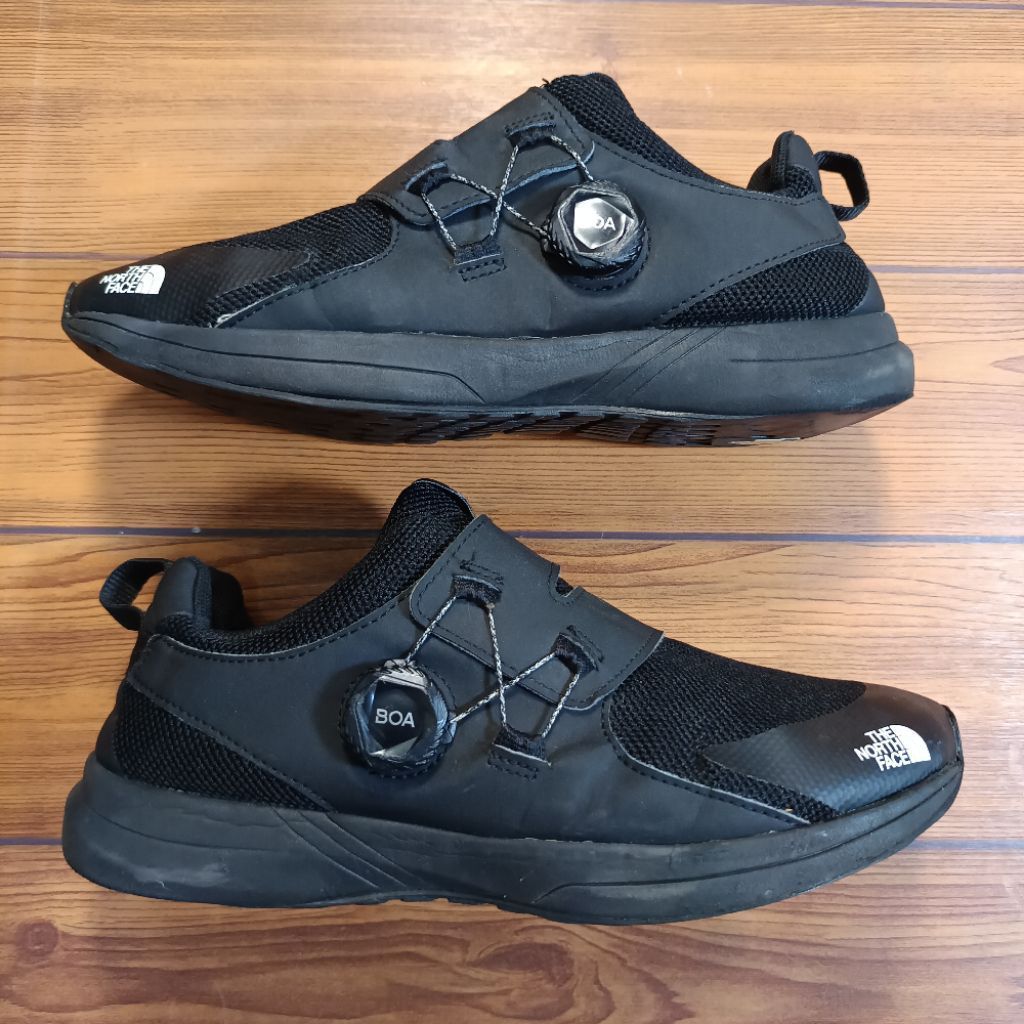 Sepatu Outdoor The North Face TNF BOA Second Hitam Fullblack size 40,5