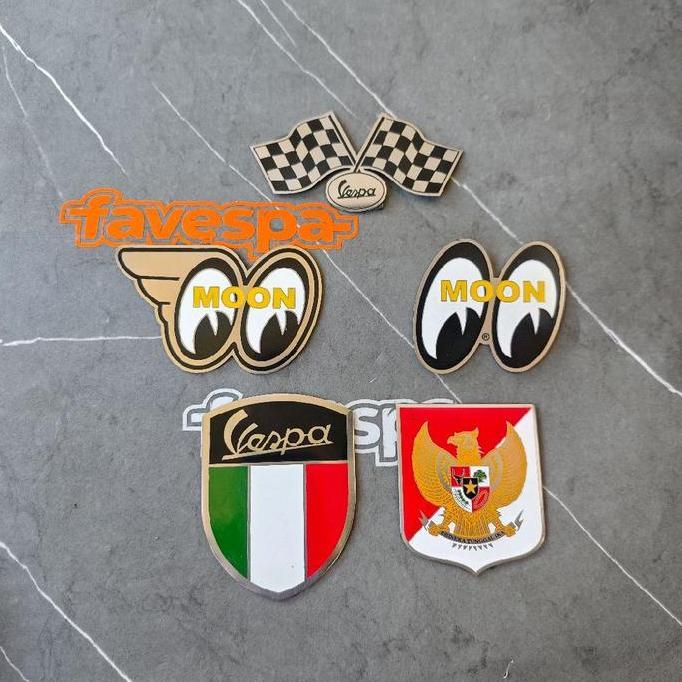 Emblem Logo Layar Vespa Garuda Moon Italy Material Bagus