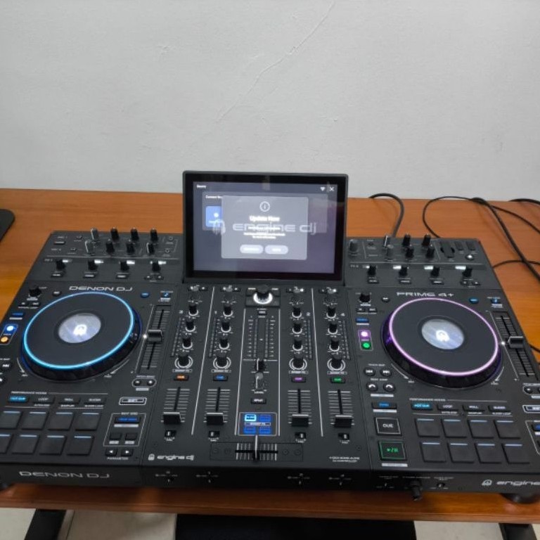 Denon DJ Prime 4+ Original DJ System (second)