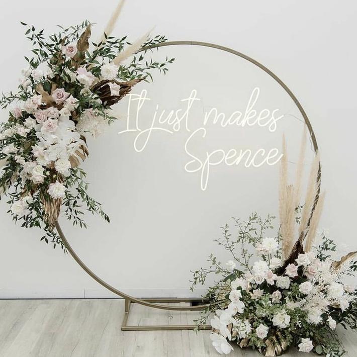Backdrop Lingkaran 77 Besi Simple