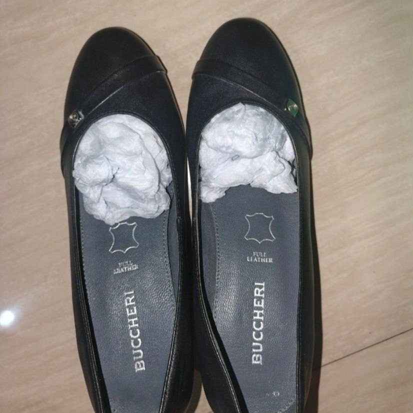 sepatu heels wanita buccheri size 38