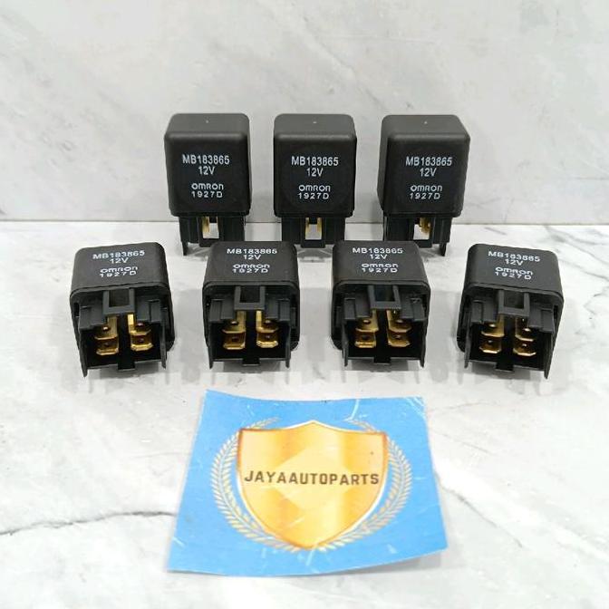 Pilihan - Relay Omron Ac Lamp Kaki 4 Hitam 12 Volt 30A Mb183865