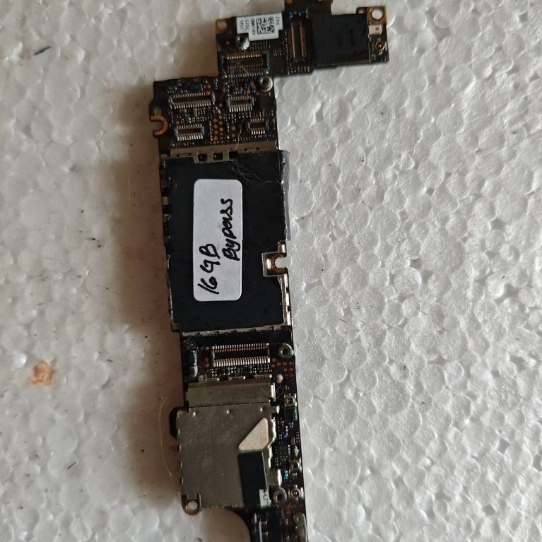 Mesin iPhone 4S Bypass Siap Pakai