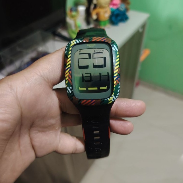 JAM TANGAN UNISEX SWATCH SURB1108 swatch DIGITAL TOUCH SCREEN ORIGINAL