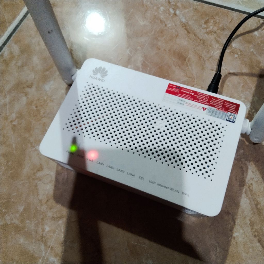 Modem Huawei HG8145V5 bekas.