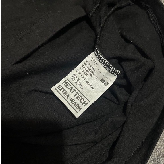 Turtleneck Uniqlo Heattech Hitam M