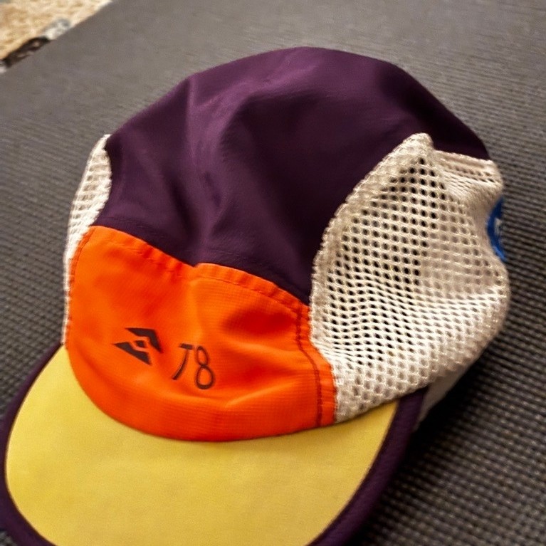 T8 Trail Running Cap Topi Lari All Size Preloved Second