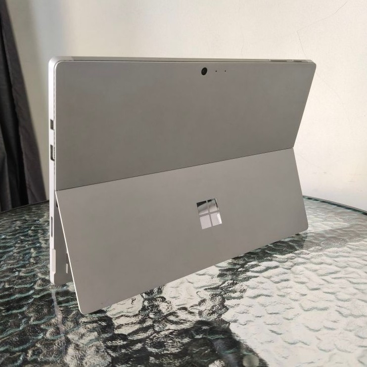 Microsoft Surface Pro 4 Intel Core i5-6300u 4/128 Mulus Normal