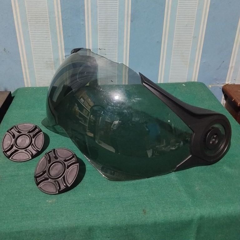 KACA HELM CARGLOS DAN YAMAHA FAZIO