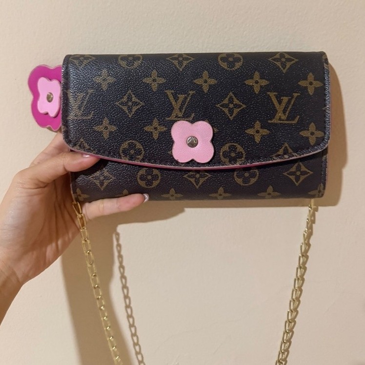 LV WOC PRELOVED