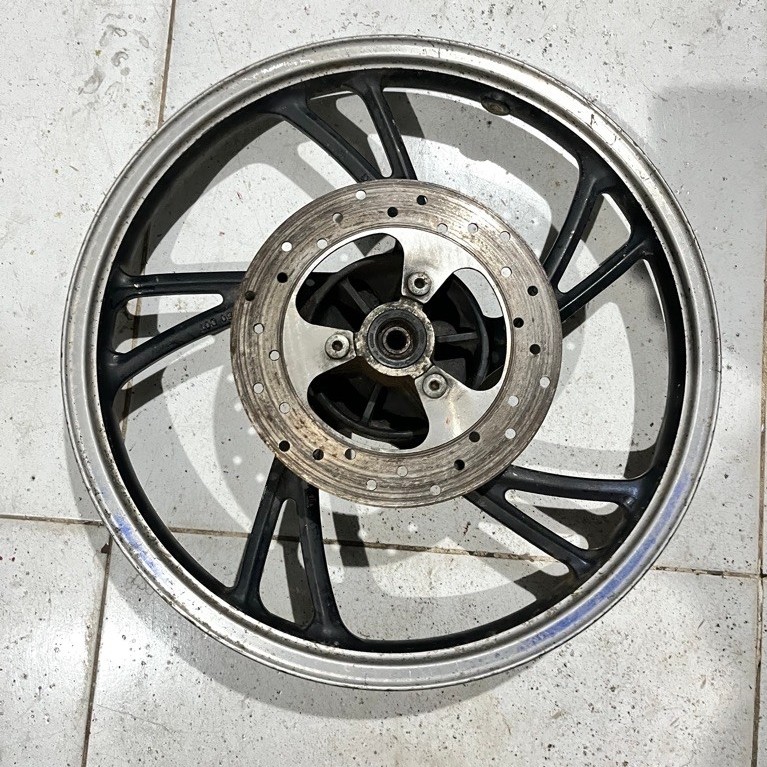 velg belakang suzuki axelo original copotan
