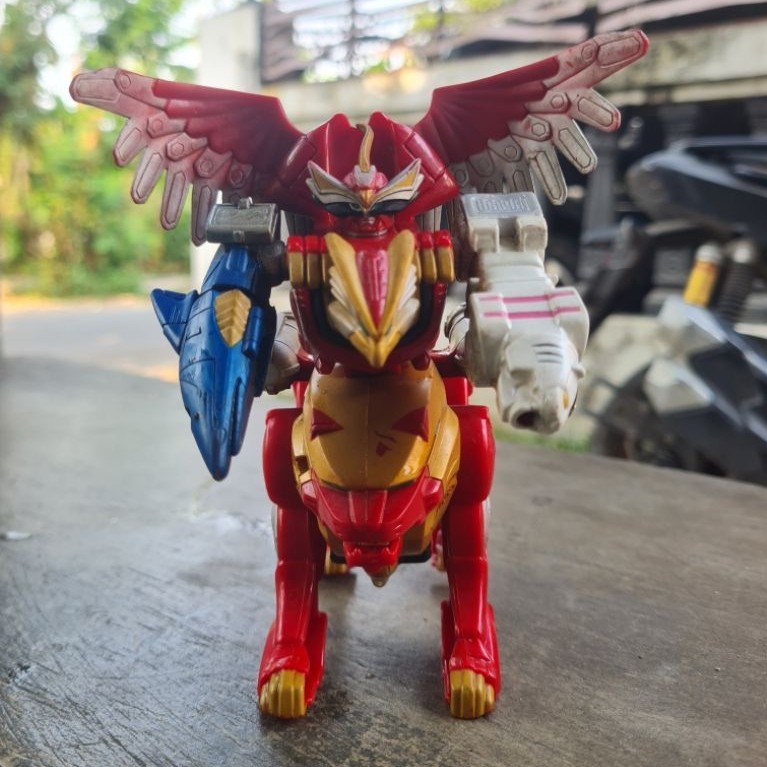 Bandai Power Rangers Wild Force Red Lion Zord Megazord Deluxe Action Figure 2001