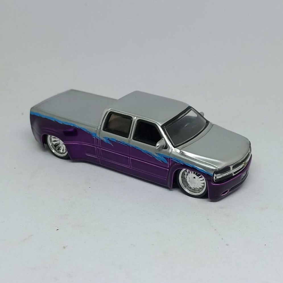 jada toys 1999 99 chevy silverado dooley dub city kustoms loose diecast 1/64 (t)
