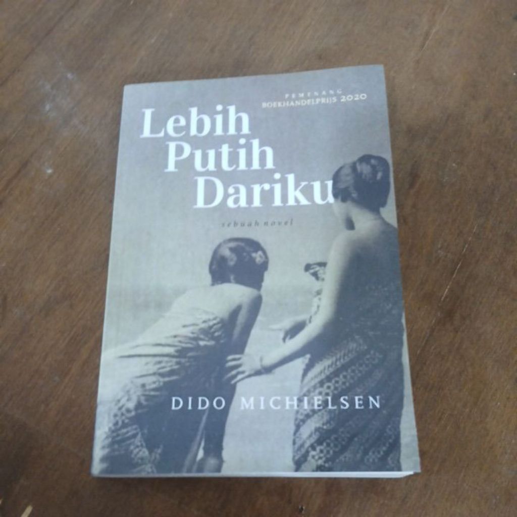 BUKU LEBIH PUTIH DARIKU