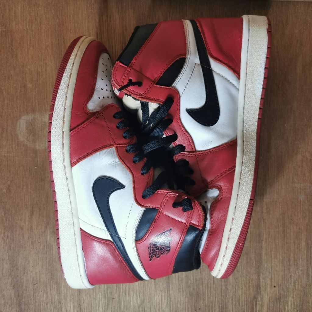 Sepatu Sneakers AJ High Chicago Classic Preloved Red White / Sepatu Basket Vintage Retro - Second