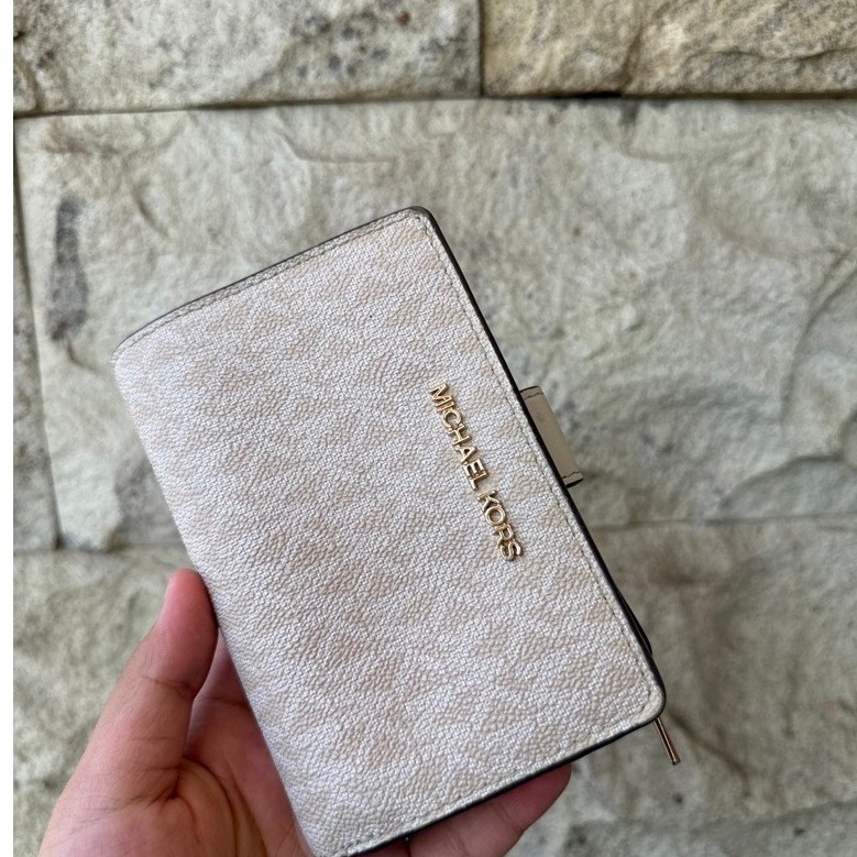 MICHAEL KORS Medium Fold Wallet [PRELOVED]