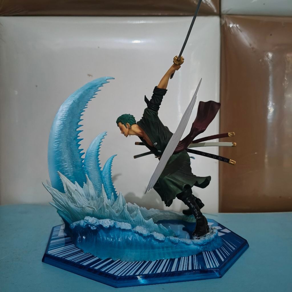action figure FZO roronoa zoro rare