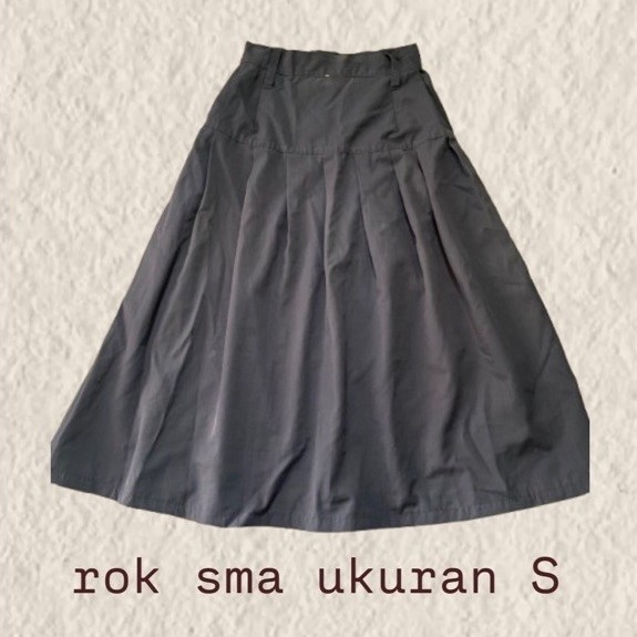 Preloved rok sma ukuran s