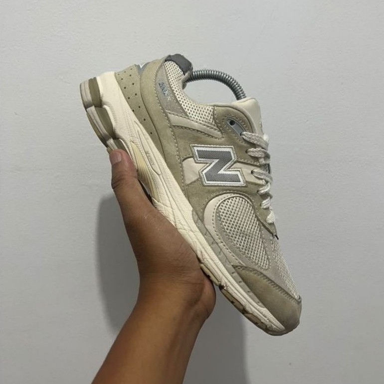 sepatu sneker N3W BAL4NC3 2002R SECOND