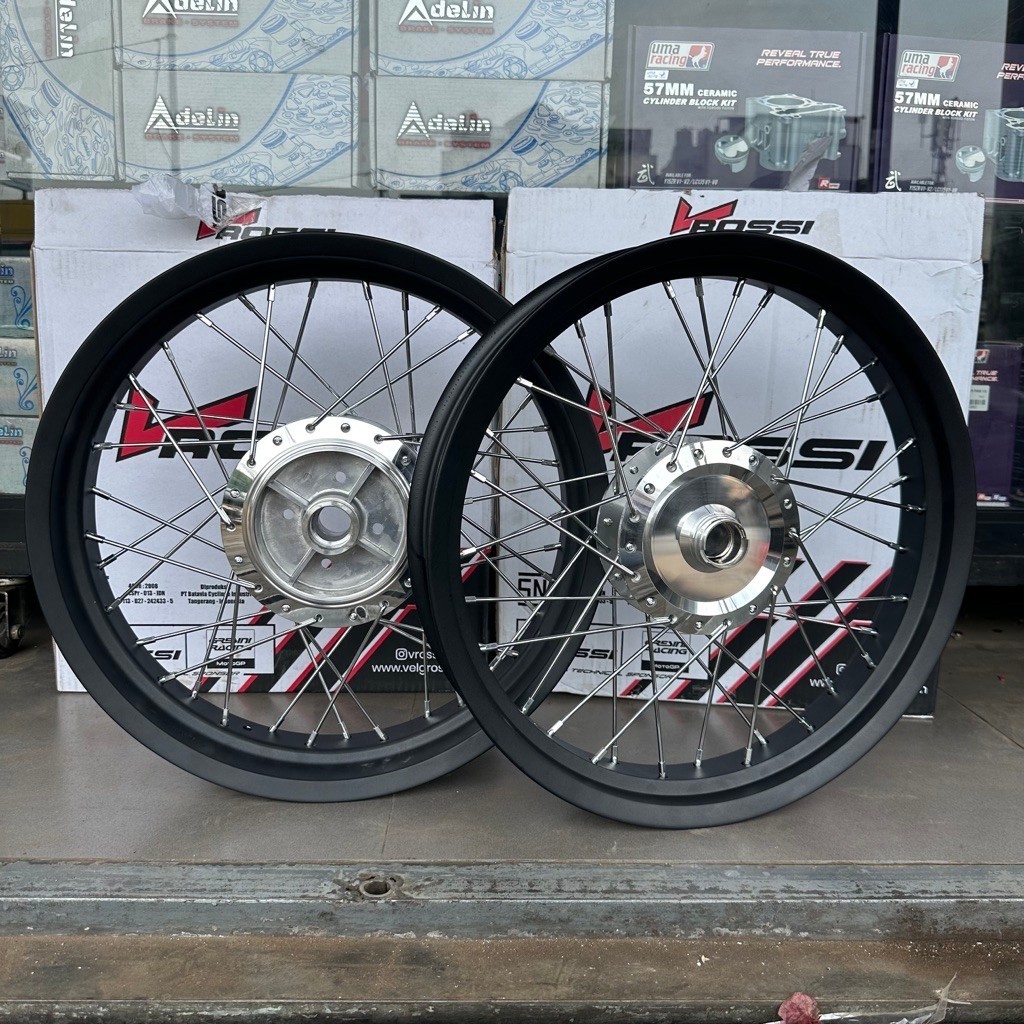 velg set jari jari XSR R15 V3 Vixion r 250 300 350 17 vrossi scarlet racing