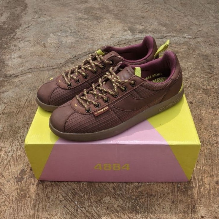 sepatu compass tribune 4884