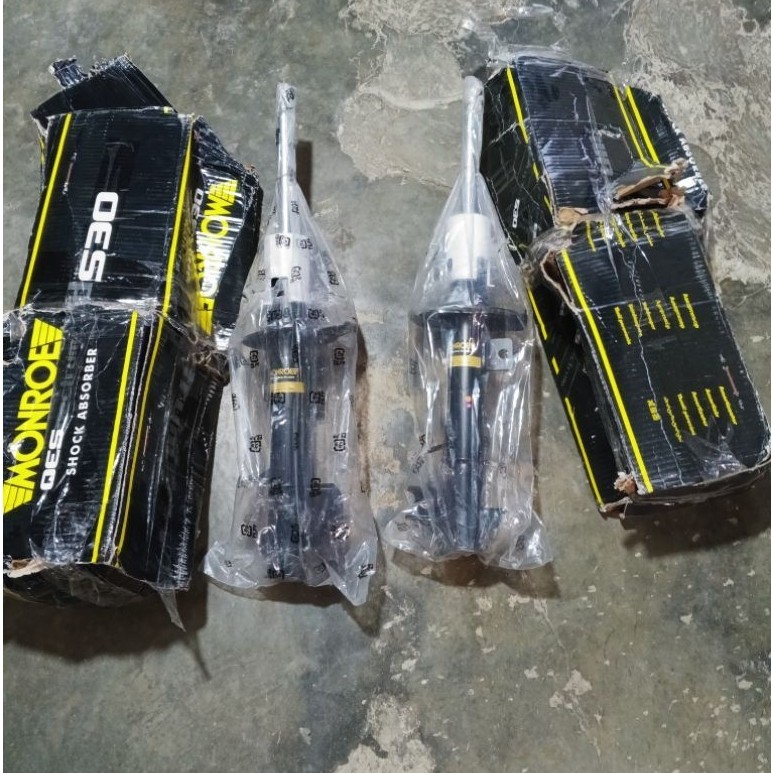 sepasang shokbleker Monroe ertiga