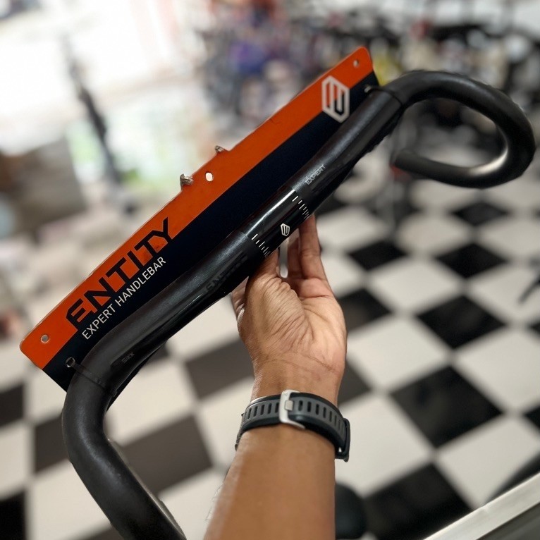 Handlebar Entity expert . Dropbar Entity expert 31.8mm 400mm