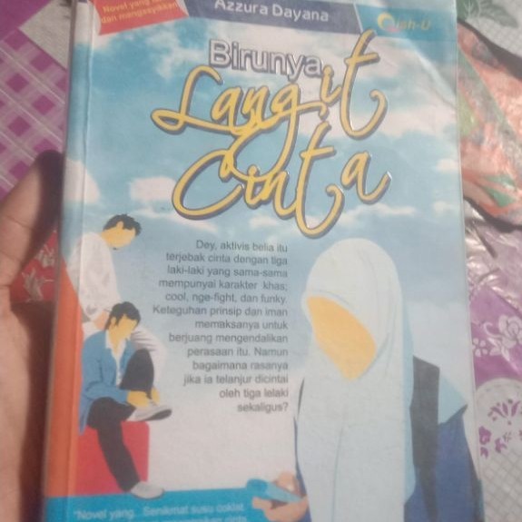 Buku Novella Azzura Dayana Birunya Langit Cinta